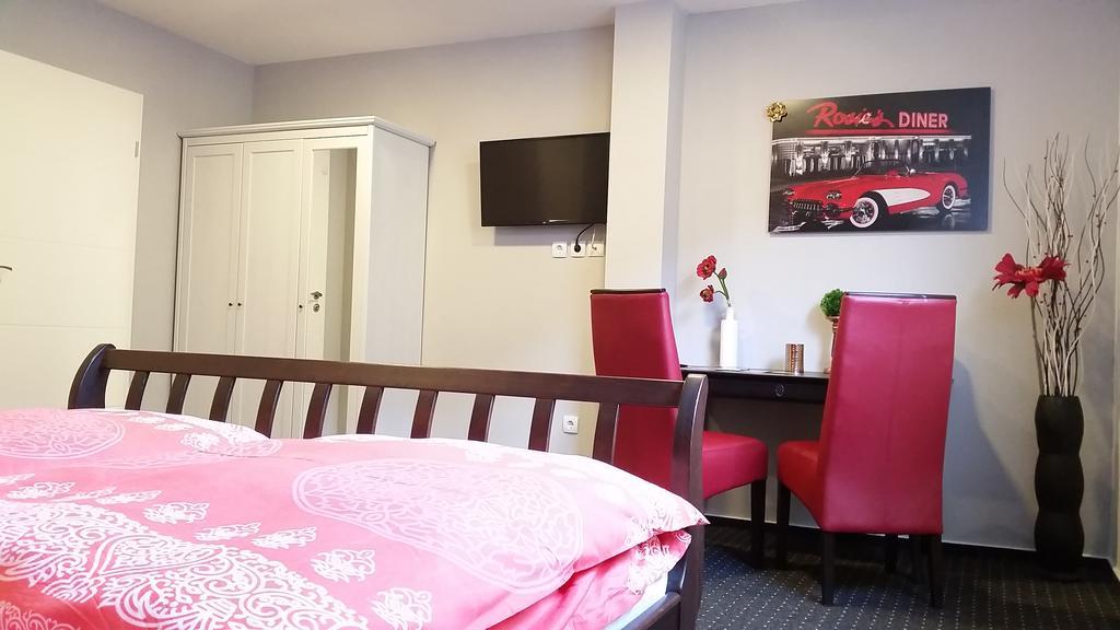 Hotel Zum Schleicher Kuckuck エクステリア 写真