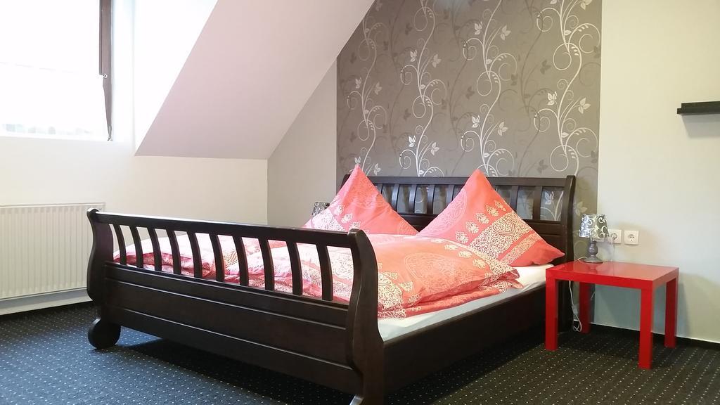 Hotel Zum Schleicher Kuckuck エクステリア 写真